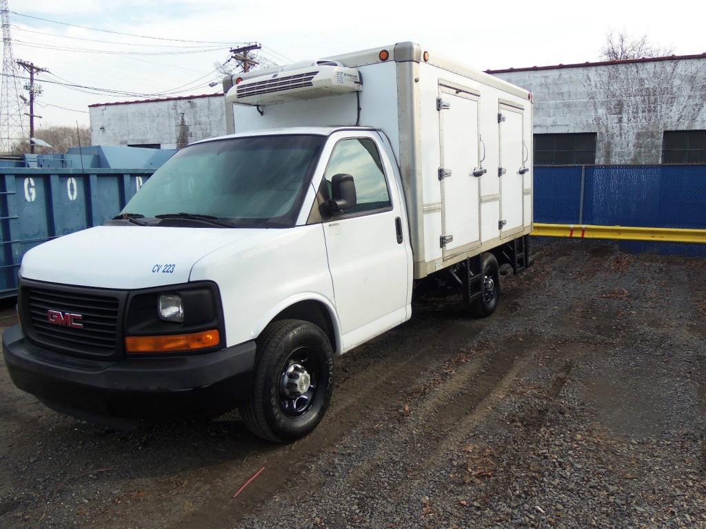 2009 GMC THERMO KING REEFER BODY