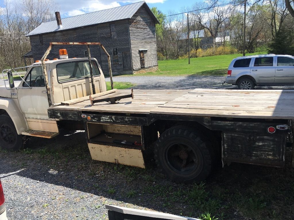 1986 Ford F750 Flatbed for sale