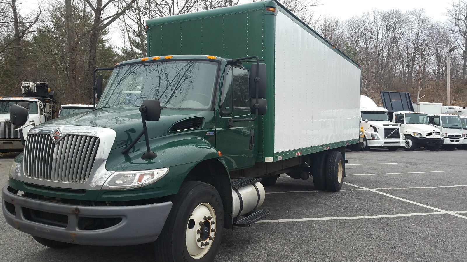 2009 International 4400 Box Truck for sale