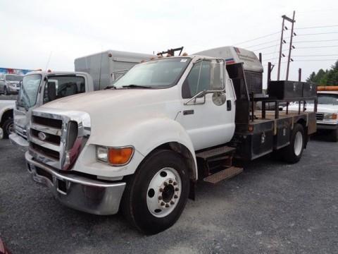 2006 Ford F-650 Flatbed Truck for sale