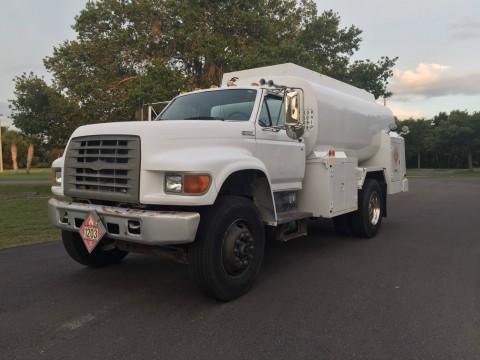 1995 Ford F800 truck tanker for sale