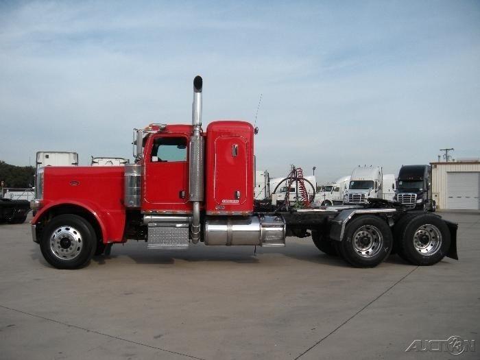 2009 Peterbilt 389 truck