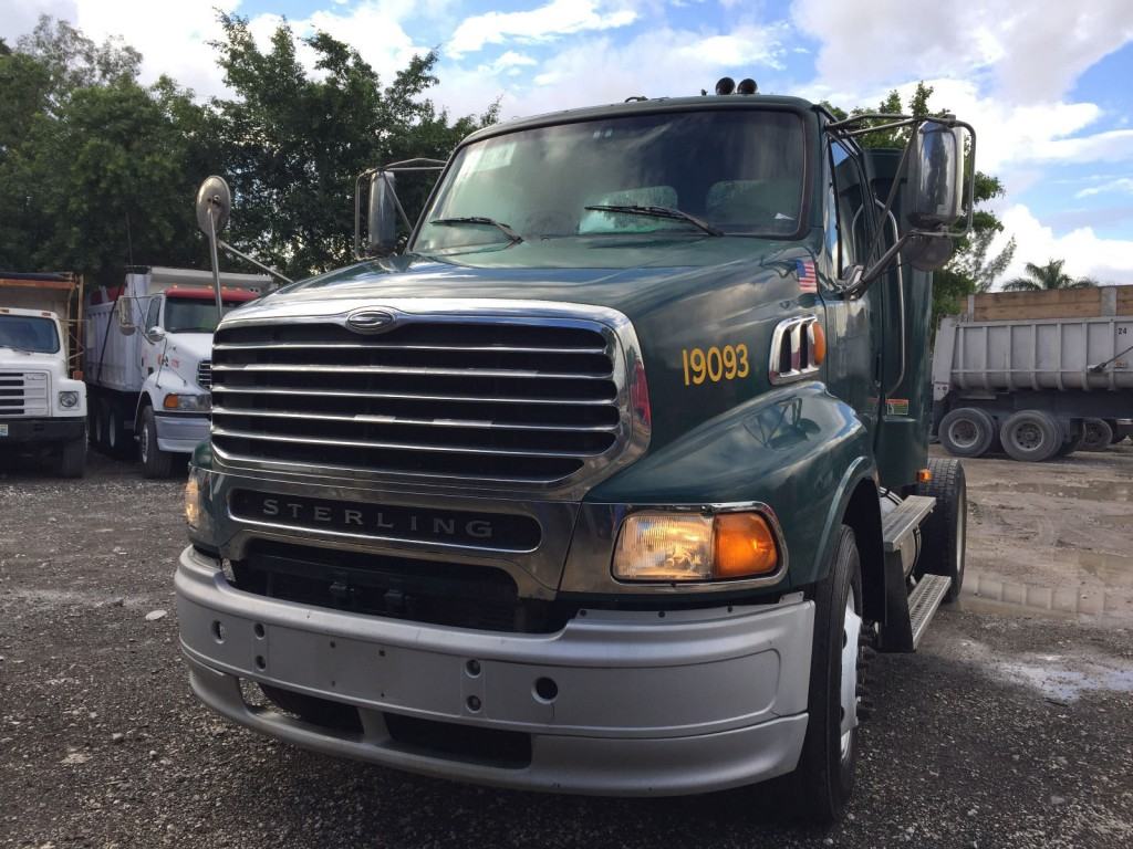 2010 Sterling A9500 truck