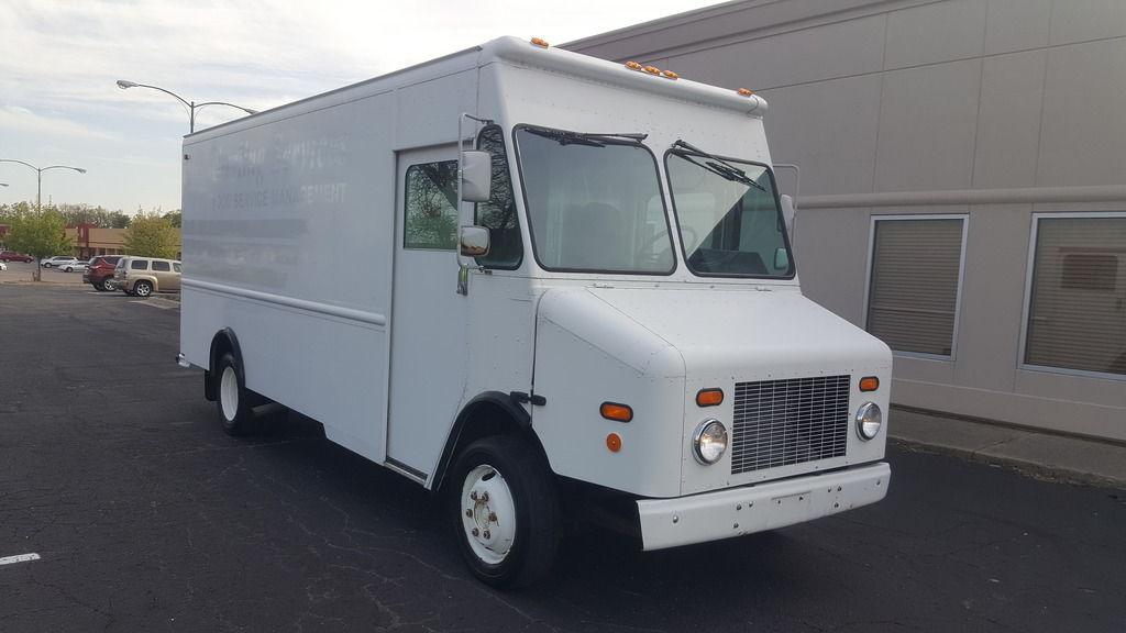 STEP VAN 1998 Freightliner MT45 Utilimaster truck for sale