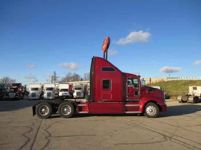 strong 2012 Kenworth T660 truck