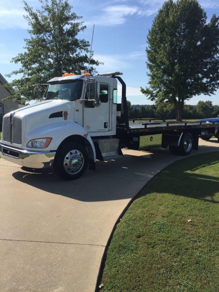 fully loaded 2016 Kenworth truck