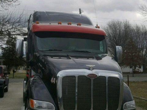 well maintained 2009 Peterbilt 387 truck for sale