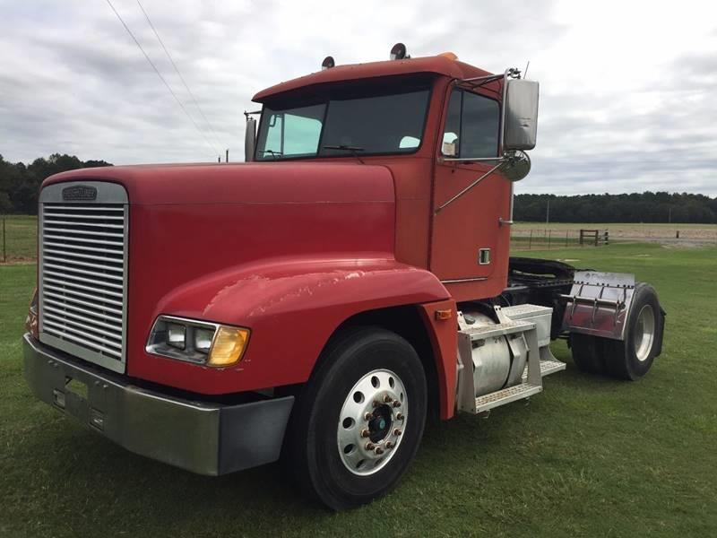 very clean 1996 Freightliner Day Cab truck