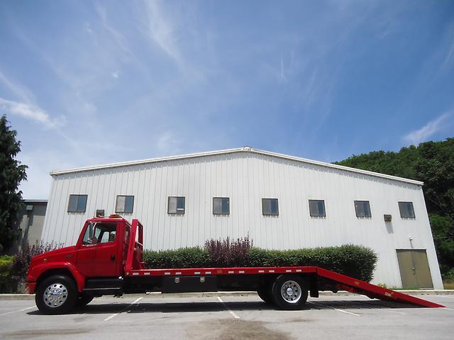 excellent shape 2001 Freightliner FL70 truck