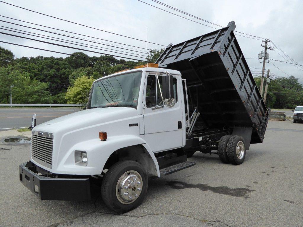 fully serviced 2001 Freightliner FL50 truck