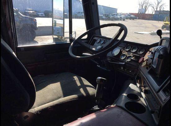 strong engine 1989 Freightliner Cab Over Rollback truck