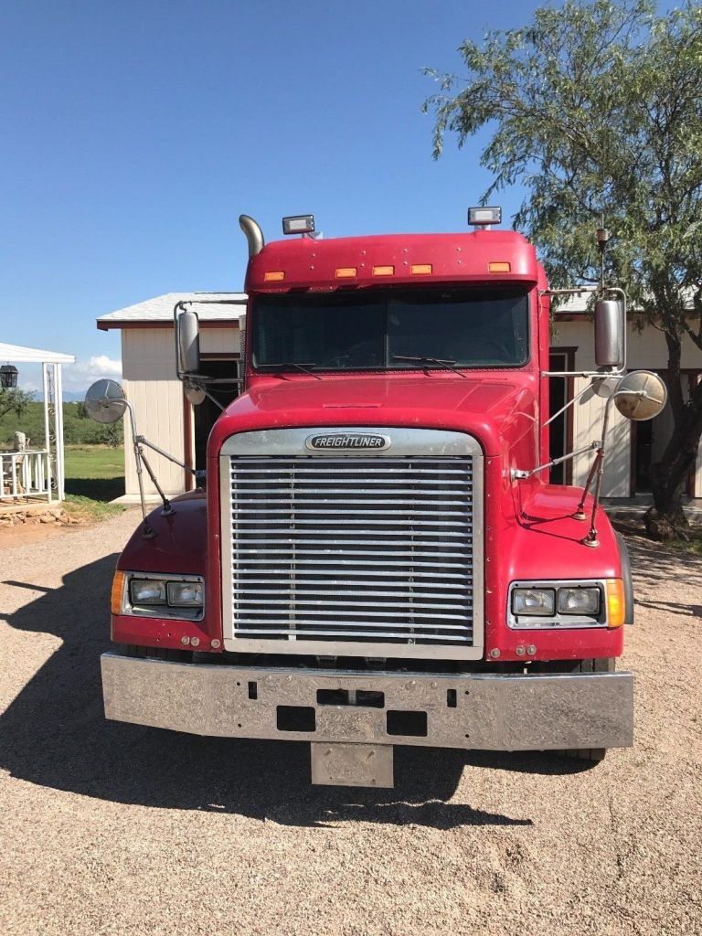 strong running 2002 Freightliner FLD 120 truck