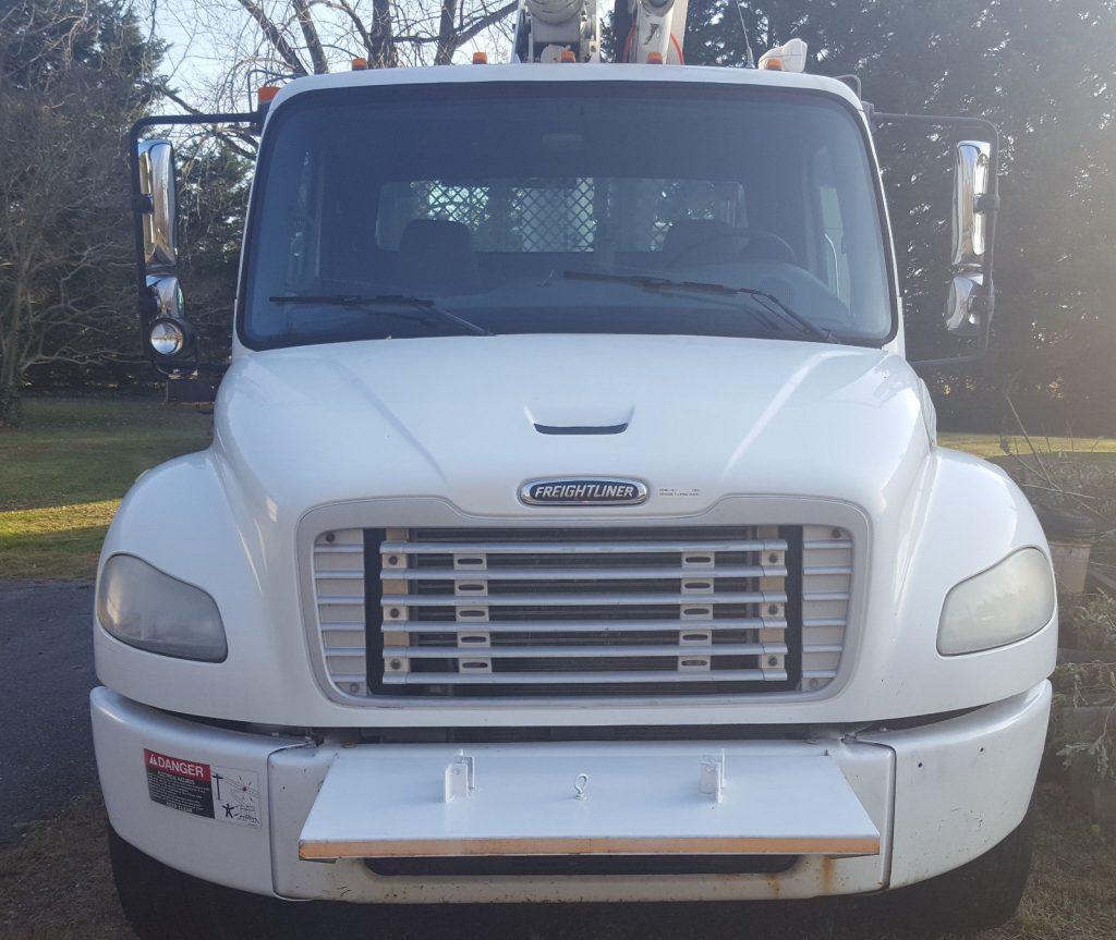 no issues 2006 Freightliner M2106 truck