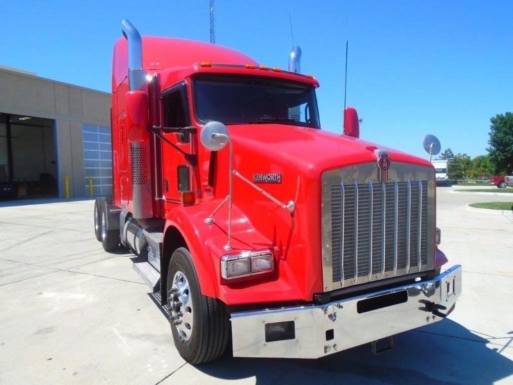 great condition 2009 Kenworth T-800 truck