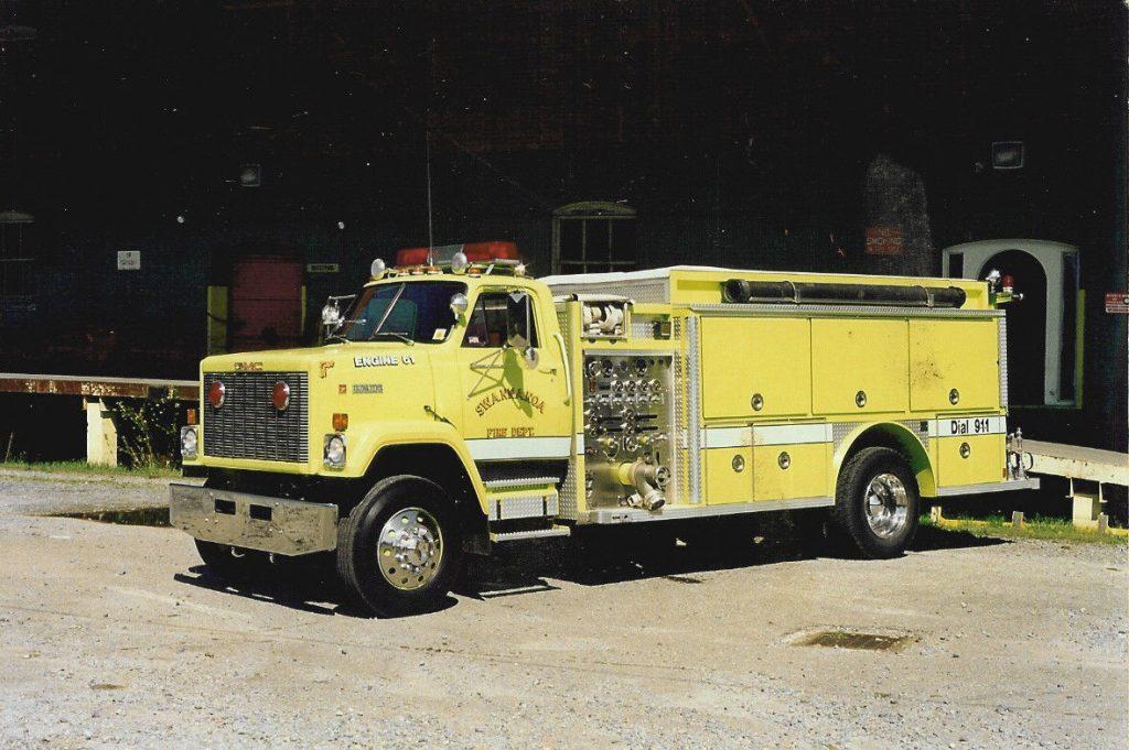 fire pumper 1985 GMC Brigadier truck