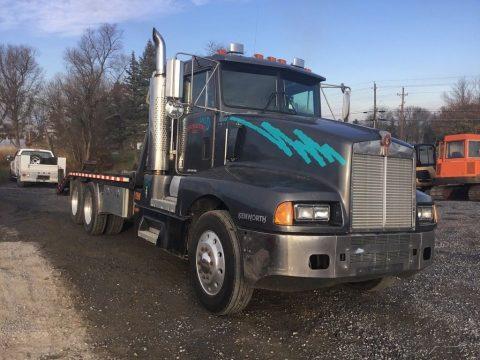 clean 1989 Kenworth T600A truck for sale