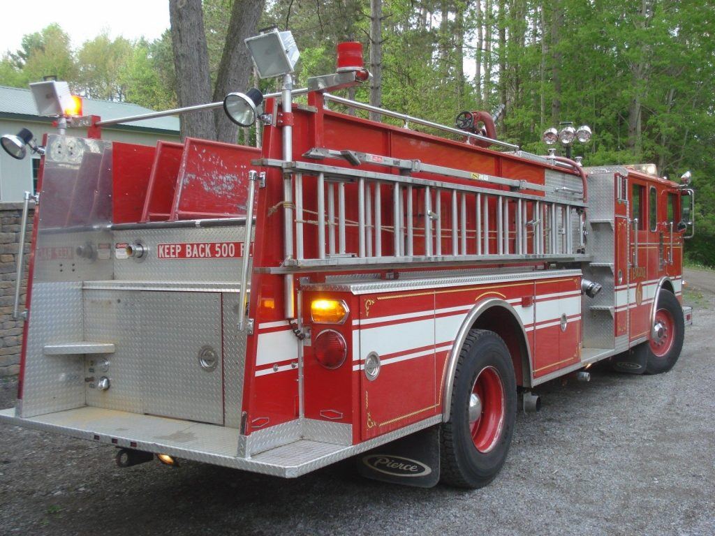 low miles 1992 Pierce LANCE fire truck