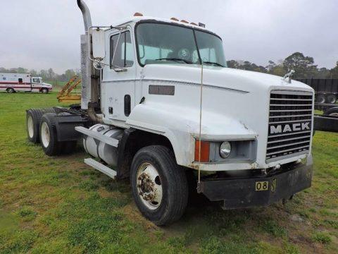 reliable 1990 Mack Ch613 Tandem Axle truck for sale