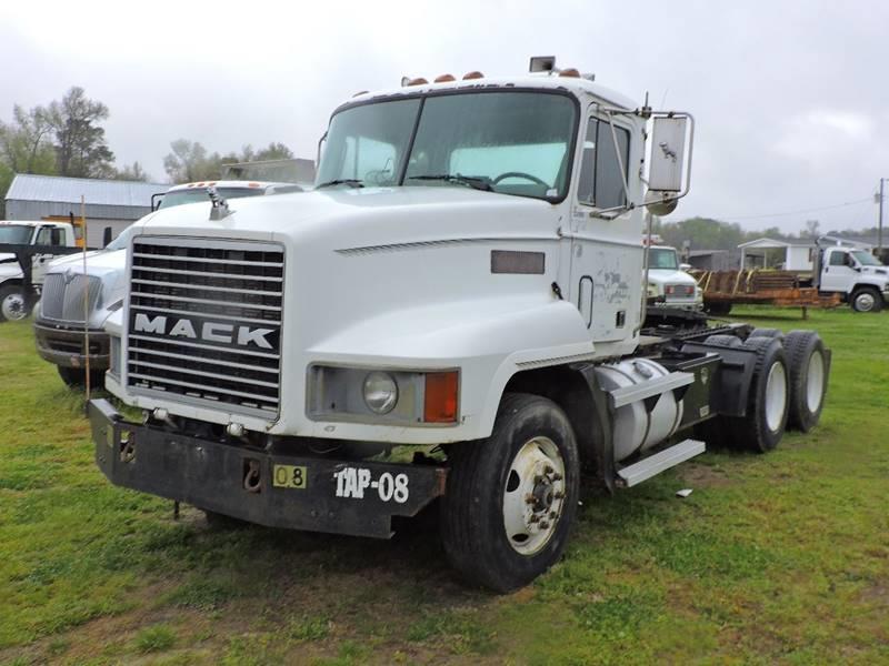 reliable 1990 Mack Ch613 Tandem Axle truck