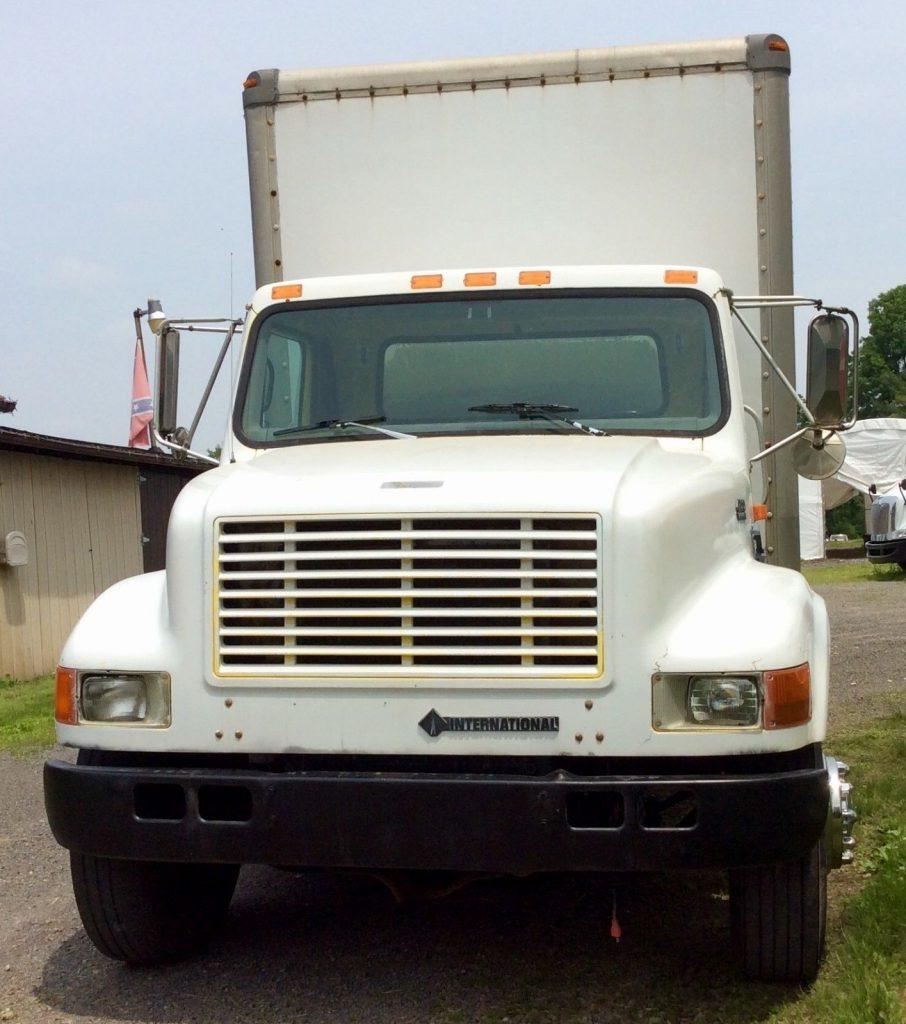 WELL MAINTAINED 1996 International 4700 truck