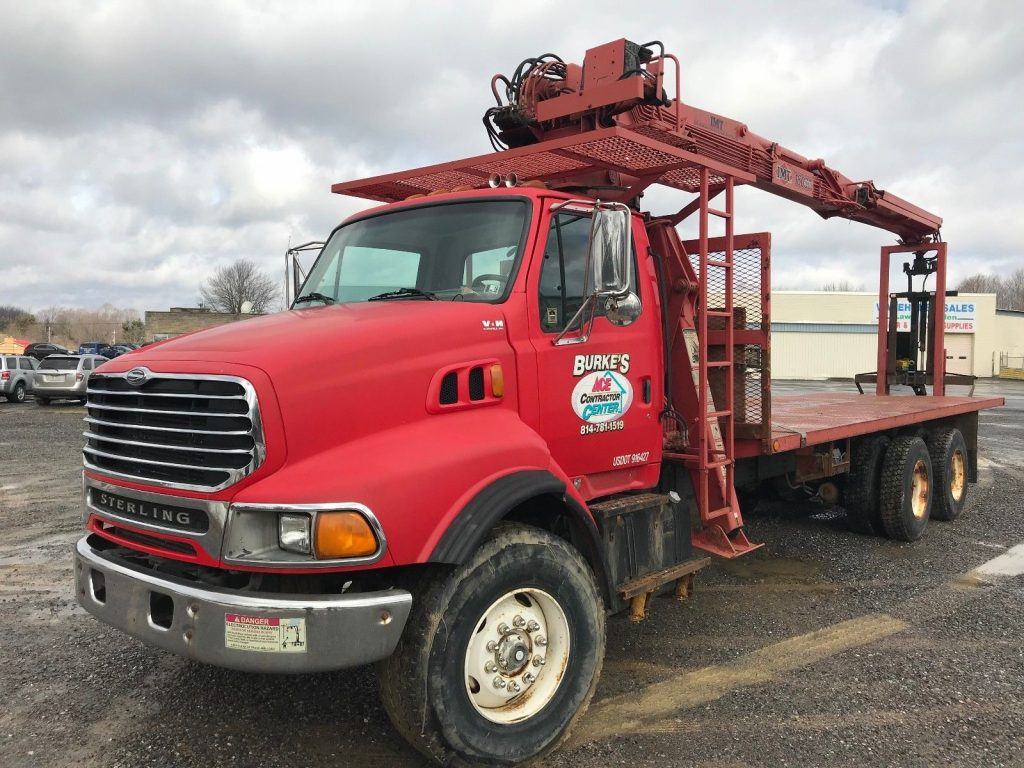 reconditioned 1998 Ford HTL9513 truck