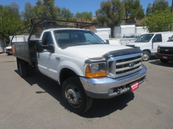 solid 1999 Ford F450 DSL truck