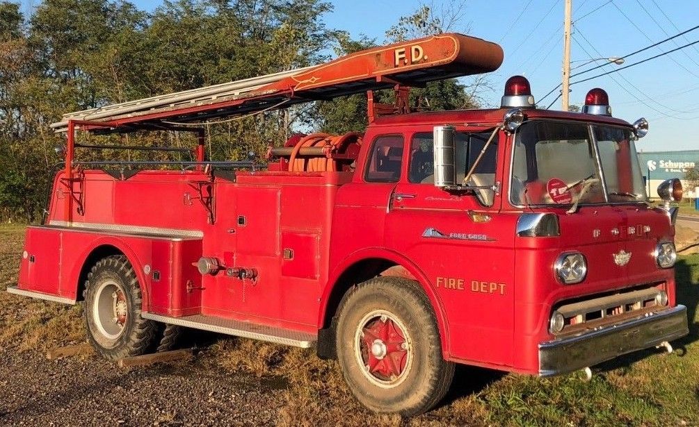 original 1959 Ford C850 fire truck