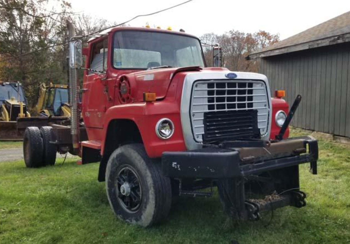 Cab And Chassis Ford L Series Truck For Sale
