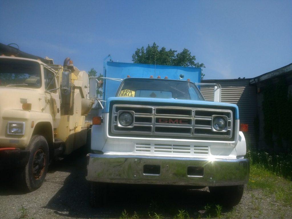 strong 1985 GMC C7000 truck