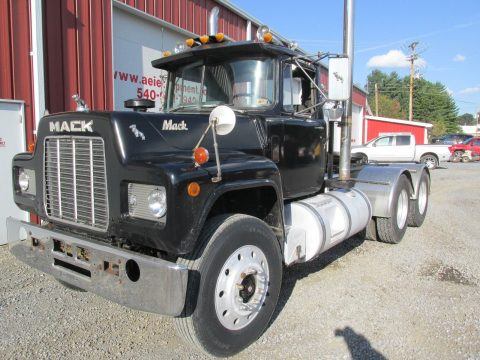 rust free 1988 MACK R688ST truck for sale