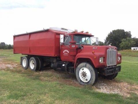 stretched 1986 Mack R686ST dump truck for sale