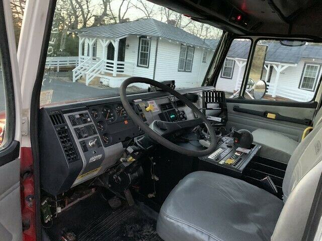 low miles 1998 Freightliner FL60 Crew Cab Sport Chassis truck
