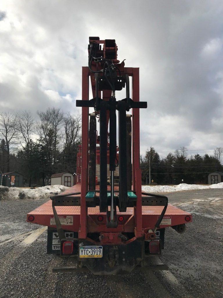 reconditioned 1998 Ford HTL9513 hydraulic crane truck
