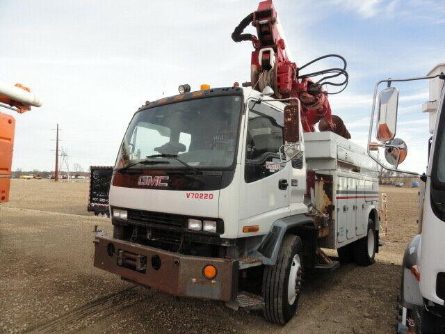 solid 2000 GMC T7500 truck