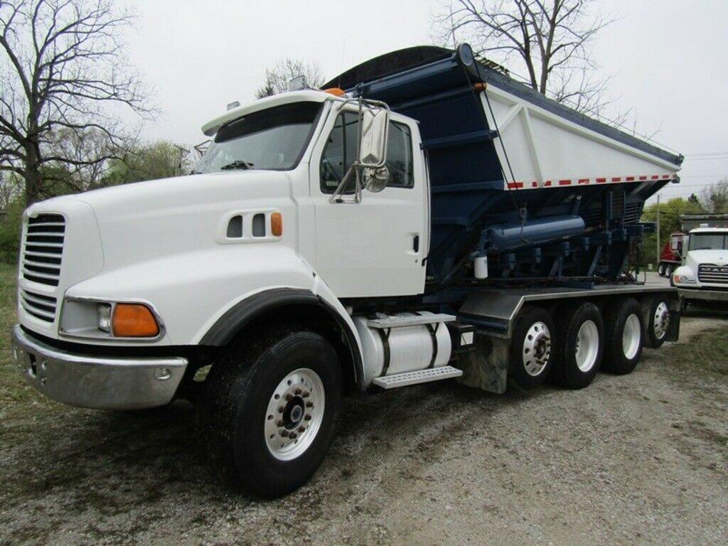Stone Gravel Spreader 2000 MACK Lt9500 truck