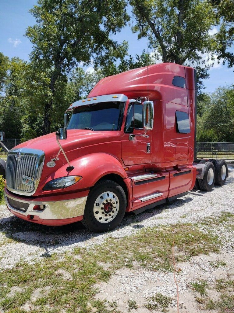 2015 International Prostar Plus Eagle truck [all the bells and whistles]