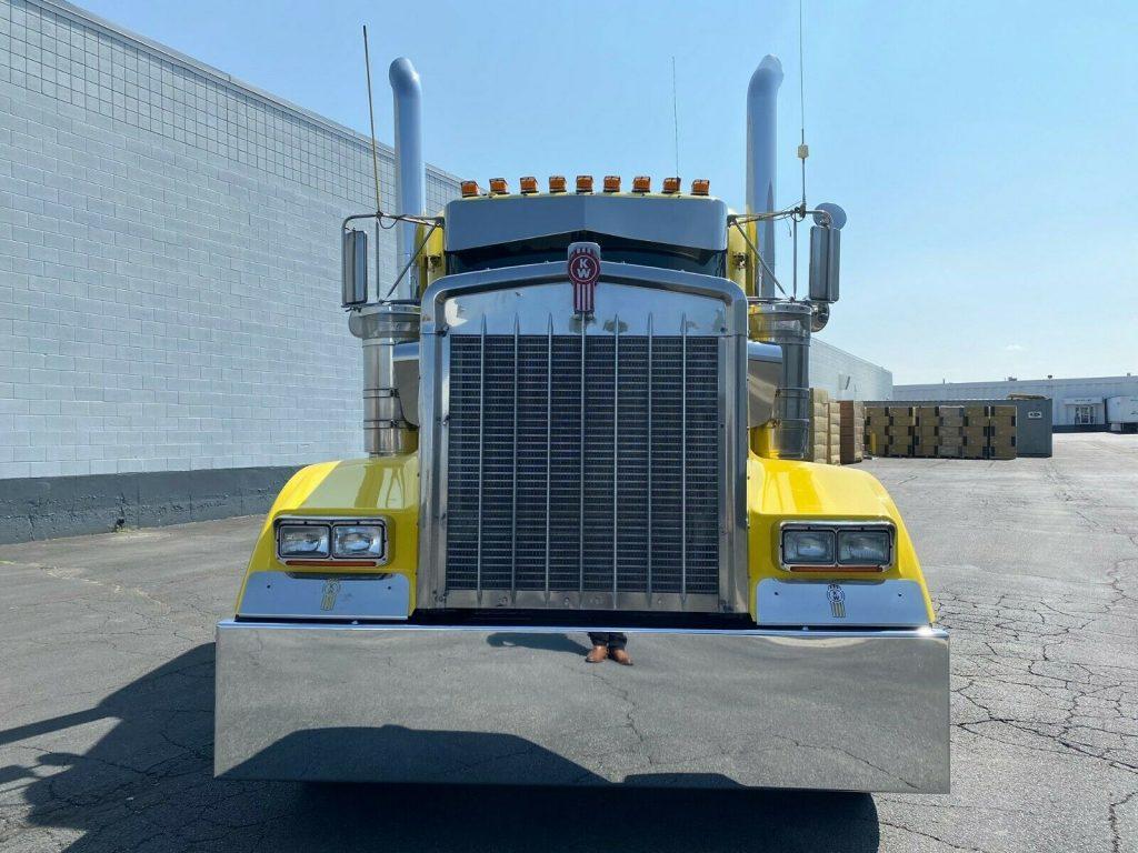 2004 Kenworth W900 truck [amazing truck front to back]