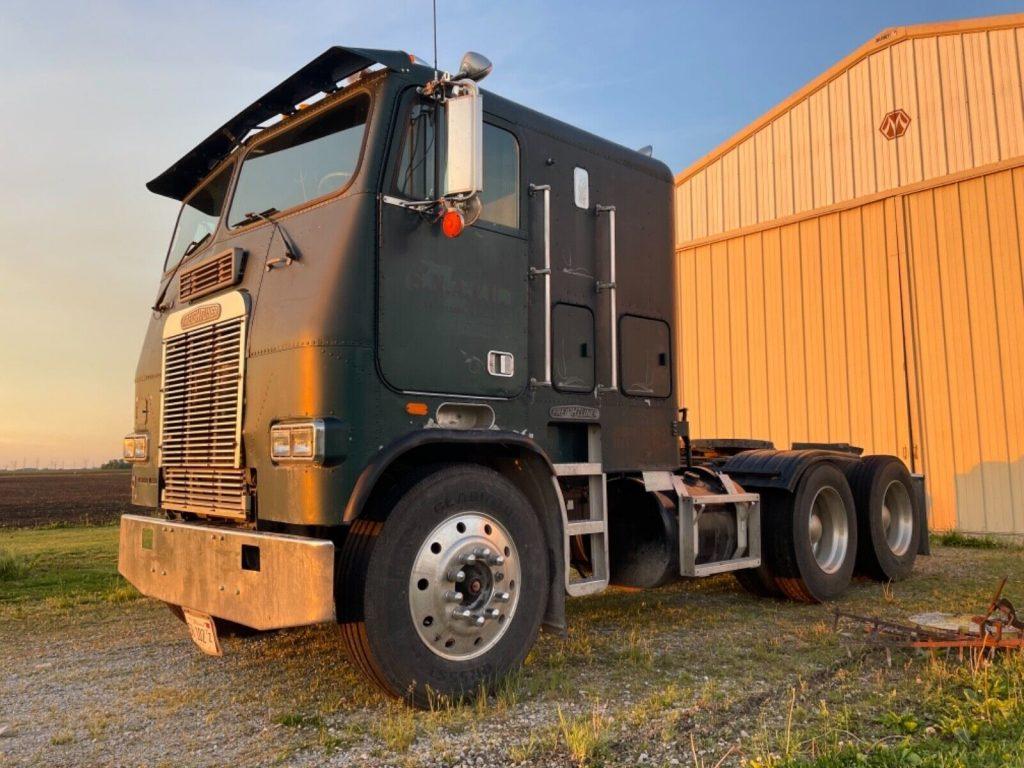1986 Freightliner FLT Cabover truck [ready to work]