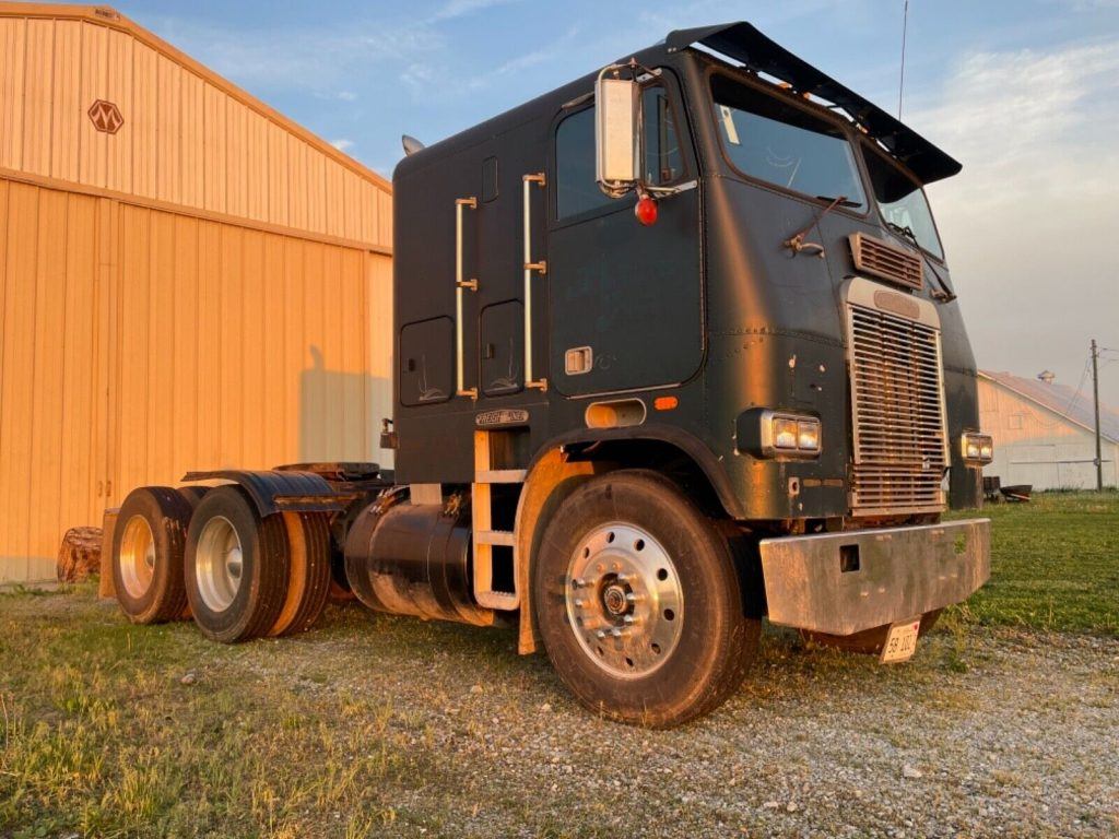 1986 Freightliner FLT Cabover truck [ready to work]
