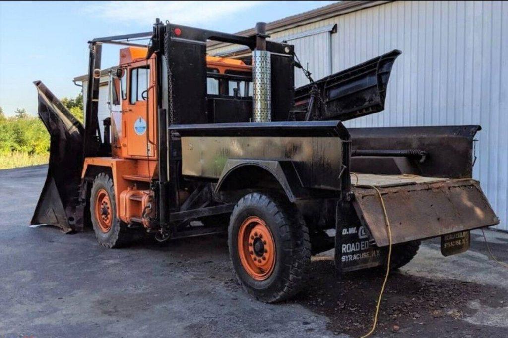 1977 Walters NCBS Truck with V Plow & Wings Snow Fighter