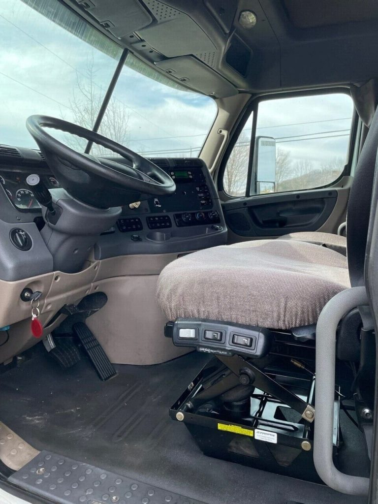 2014 Freightliner Cascadia Truck [needs nothing]