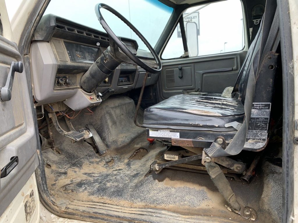 1995 Ford F800 Flatbed dump