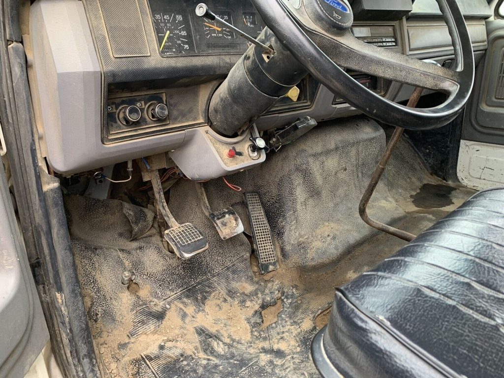 1995 Ford F800 Flatbed dump