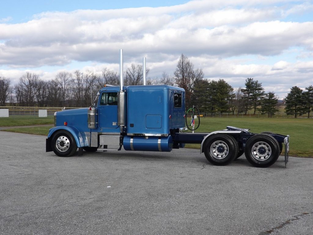 2003 Freightliner Classic XL truck [Completely Refurbished]