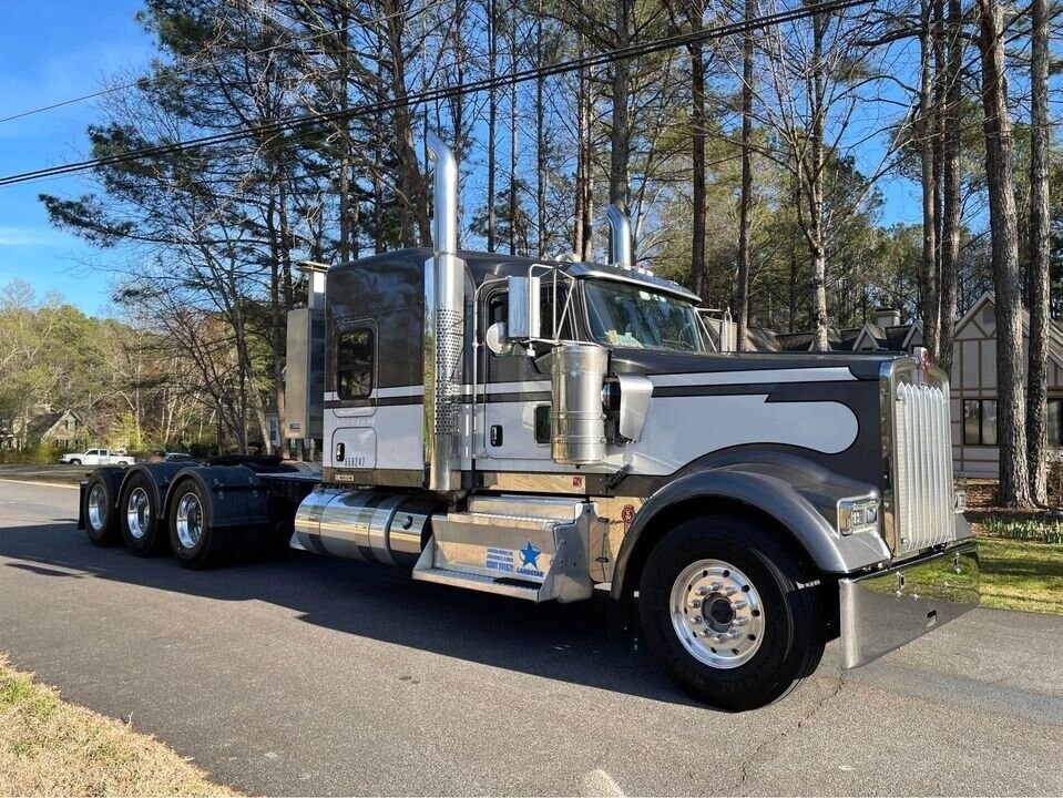 2013 Kenworth W900 truck [double frame conversion]