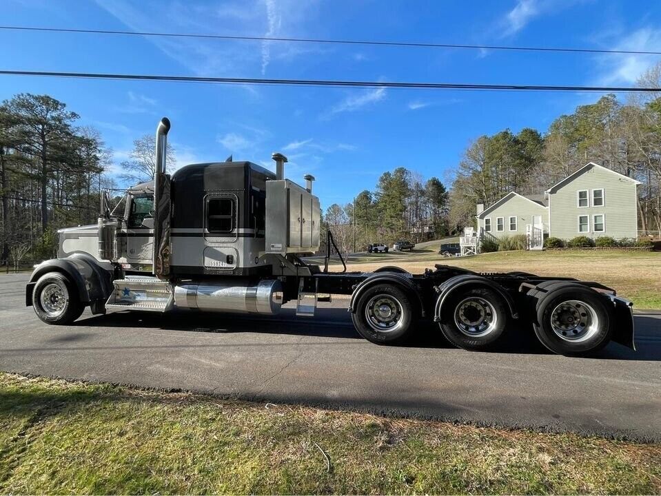 2013 Kenworth W900 truck [double frame conversion]