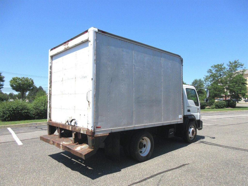 2006 International CF500 12′ Box Truck [extremely clean]