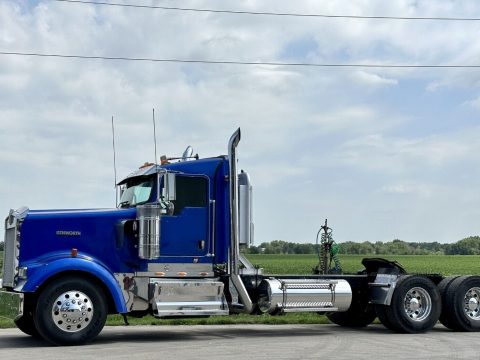 2006 Kenworth W900 truck [nice and clean] for sale