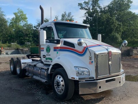 2018 Kenworth T880 truck [completely serviced] for sale
