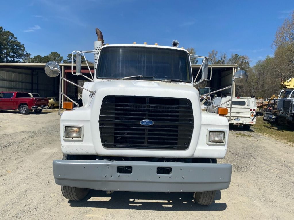 1990 Ford LNT 9000 truck [former state truck]